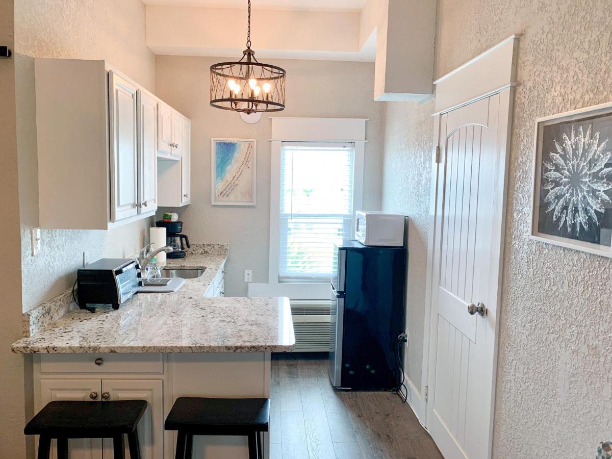 Budget Friendly Condo Within Walking Distance To The Beach! Gulf Shores Exteriér fotografie
